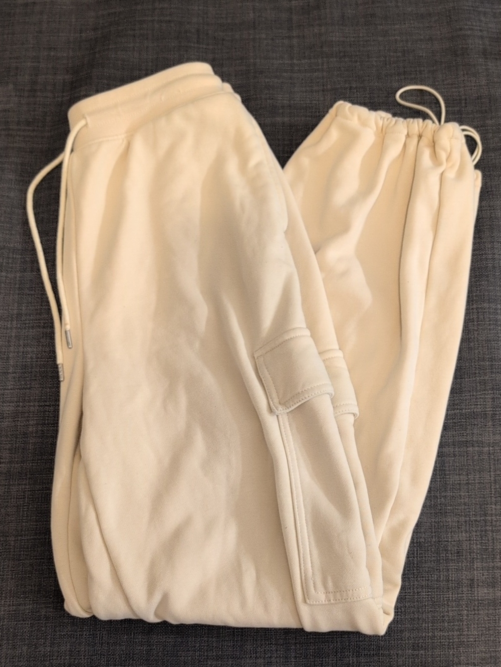 Uniqlo Cream Sweat Cargo Pants - XS